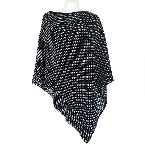 Chico’s‎ Black & White Knit Asymmetrical Hemline Pullover Style Poncho Sweater - Picture 1 of 8